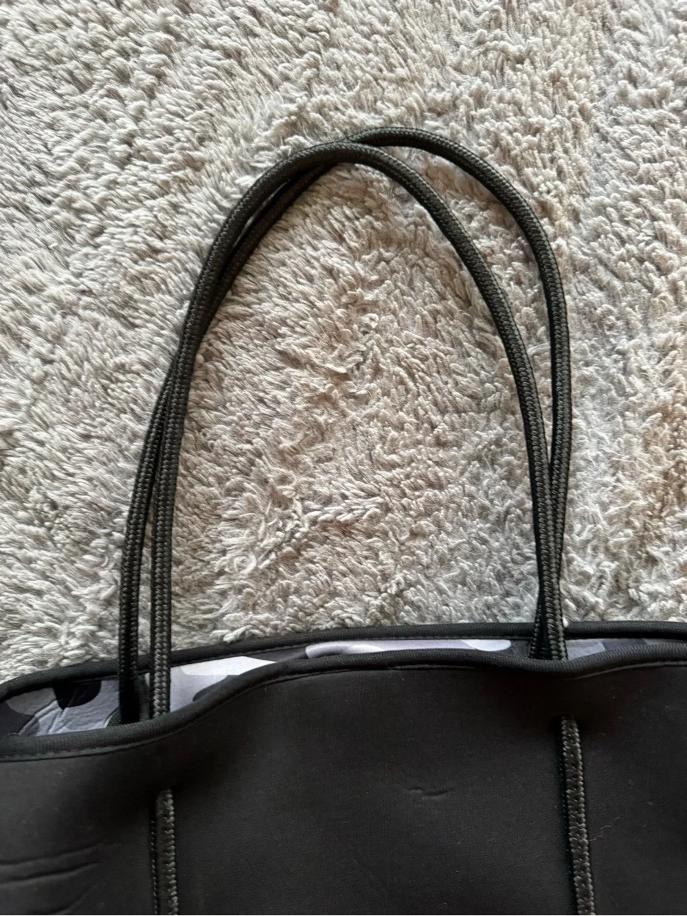HAUTE SHORE Black Tote Bag with Camo Lining